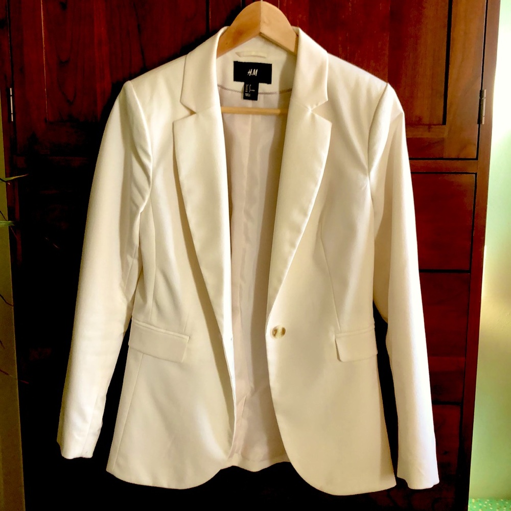 Business chic blazer